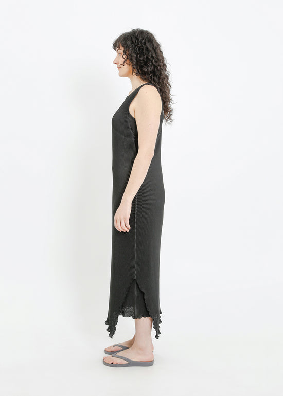 WILLOW PLEAT DRESS / BLACK