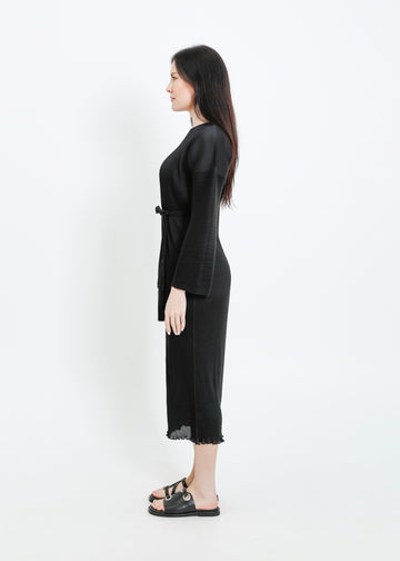 VIOLET PLEAT DRESS / BLACK