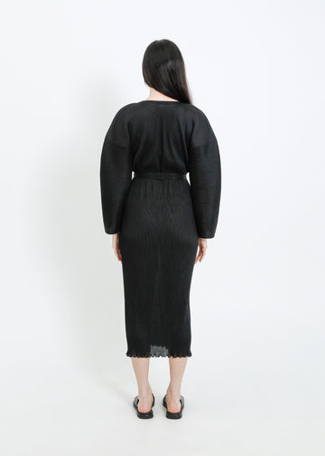 VIOLET PLEAT DRESS / BLACK