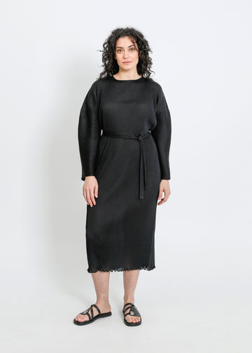 VIOLET PLEAT DRESS / BLACK