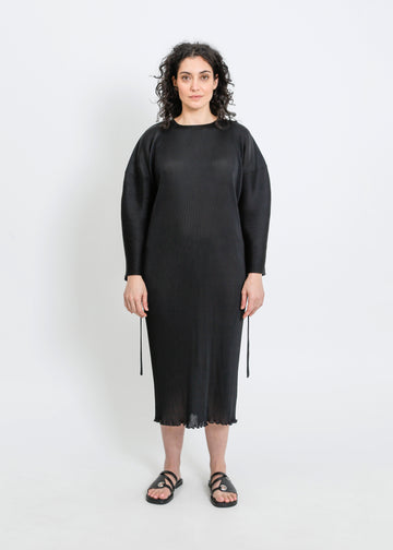VIOLET PLEAT DRESS / BLACK