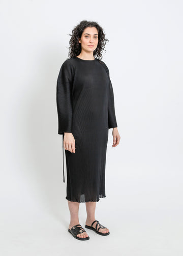 VIOLET PLEAT DRESS / BLACK