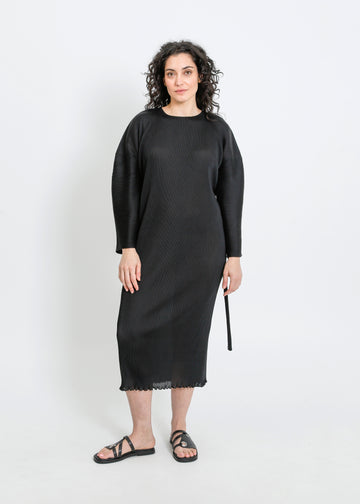 VIOLET PLEAT DRESS / BLACK
