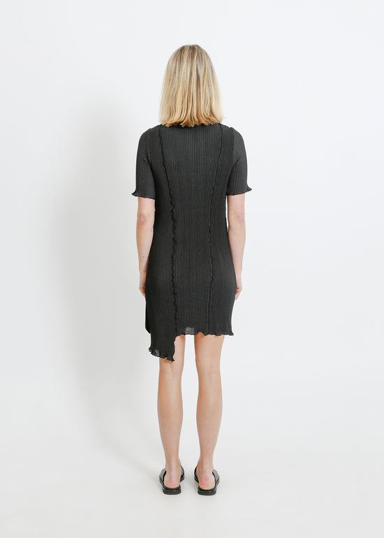 CHARLOTTE PLEAT DRESS / BLACK