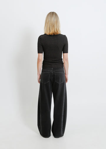 SUTTON PLEAT TEE / BLACK