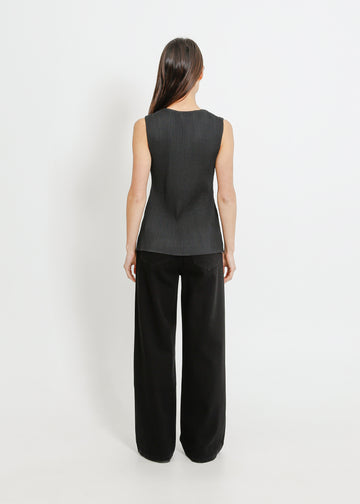 Leonie Pleat Vest / Black