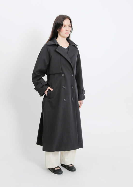 Julius Trench / Black