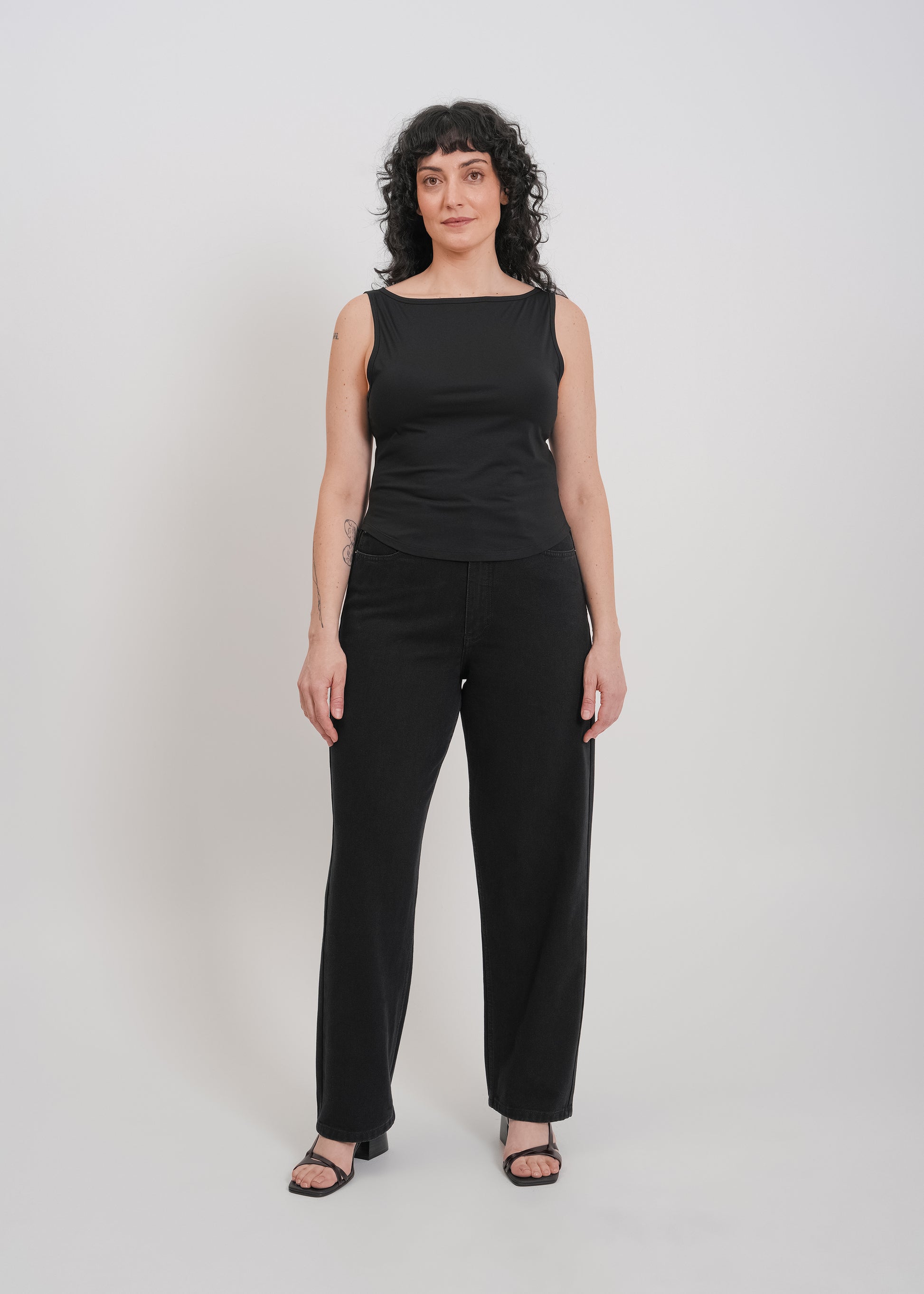 Murphy Tank / Black - 
Black (image 10)