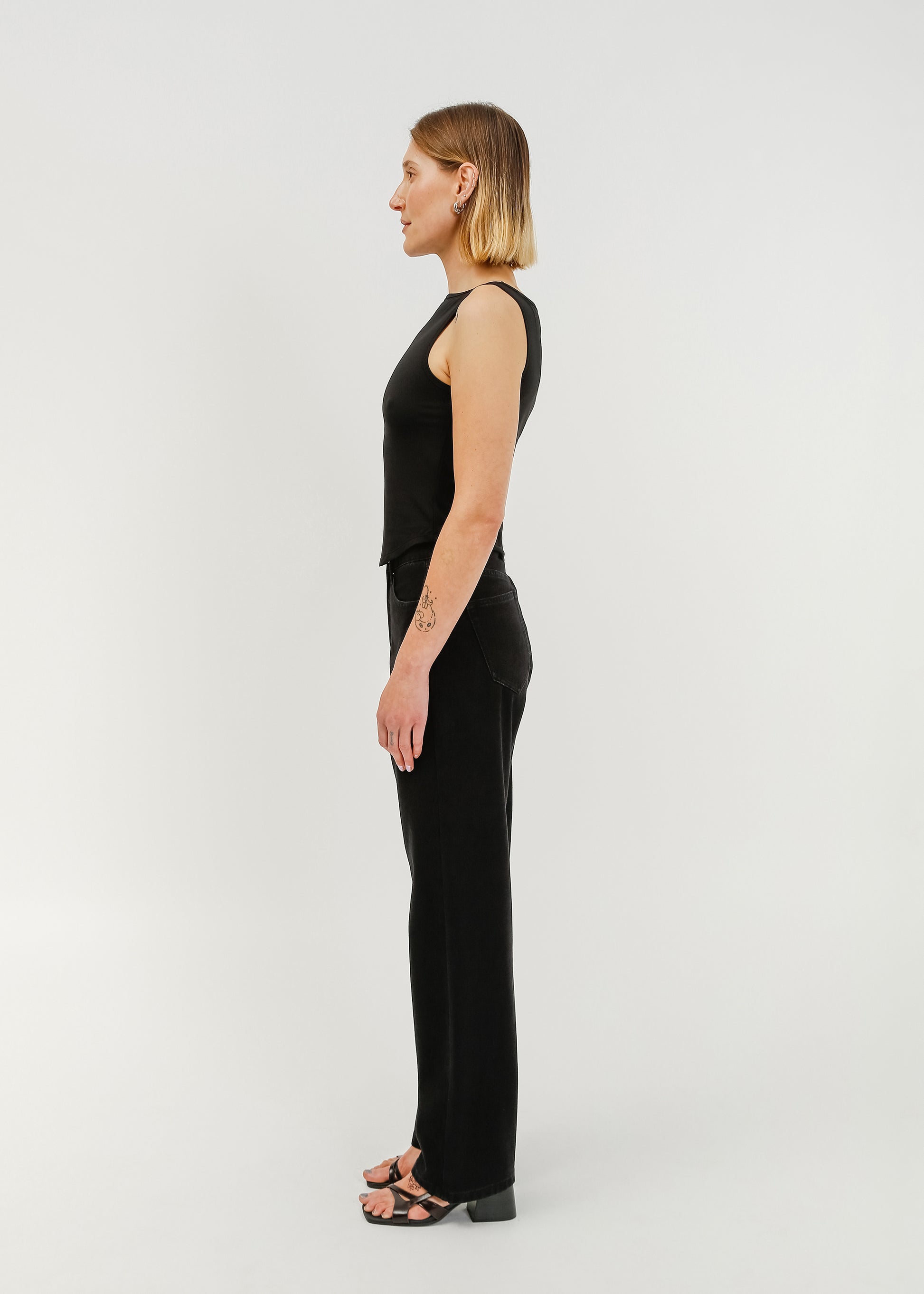Murphy Tank / Black - 
Black (image 3)
