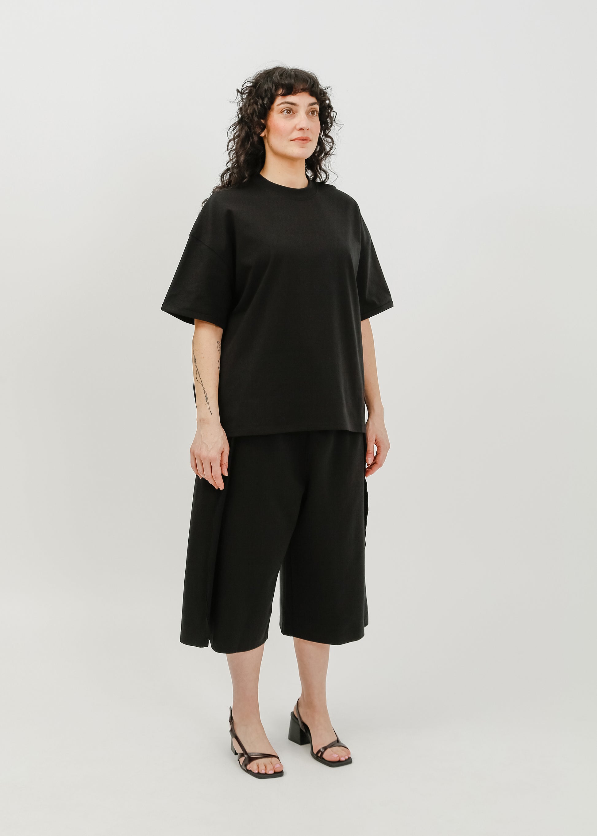Maxwell Tee / Black - 
Black (image 7)