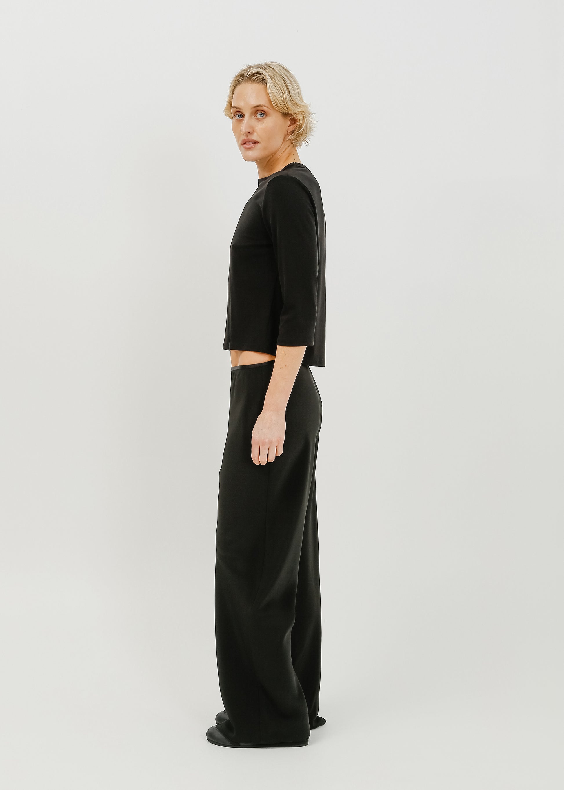 Gwyneth 3/4 Sleeve Tee / Black - 
Black (image 3)