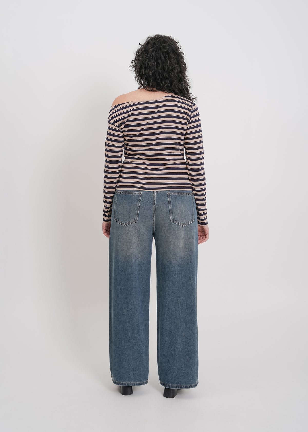 Genevieve Top / Beige-Navy - 
Beige Navy (image 10)