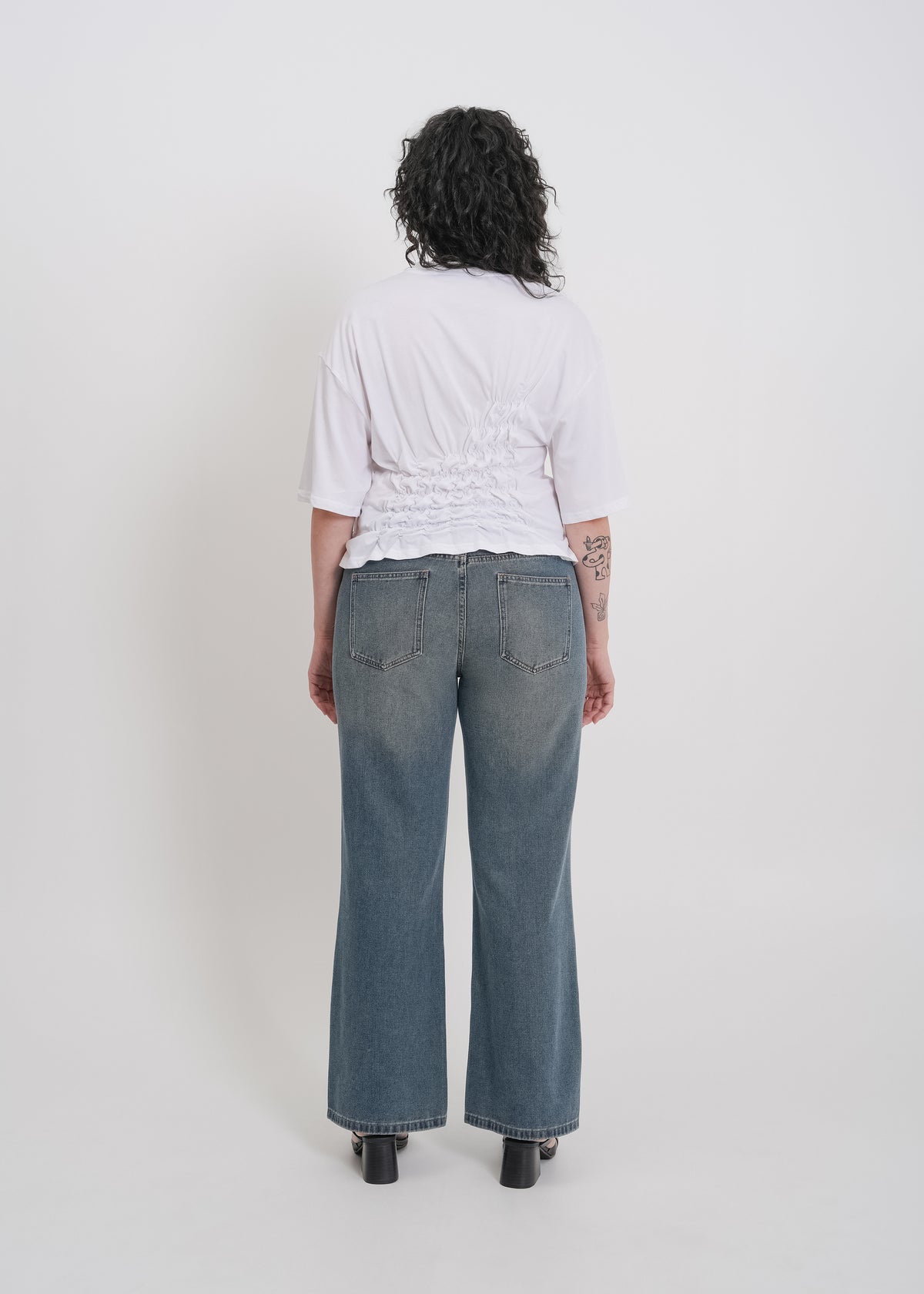 Juniper Tee / White - 
White (image 9)