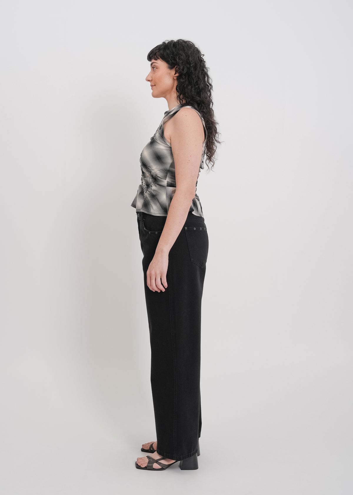 Fallon Top / Black-White - 
Black White (image 9)