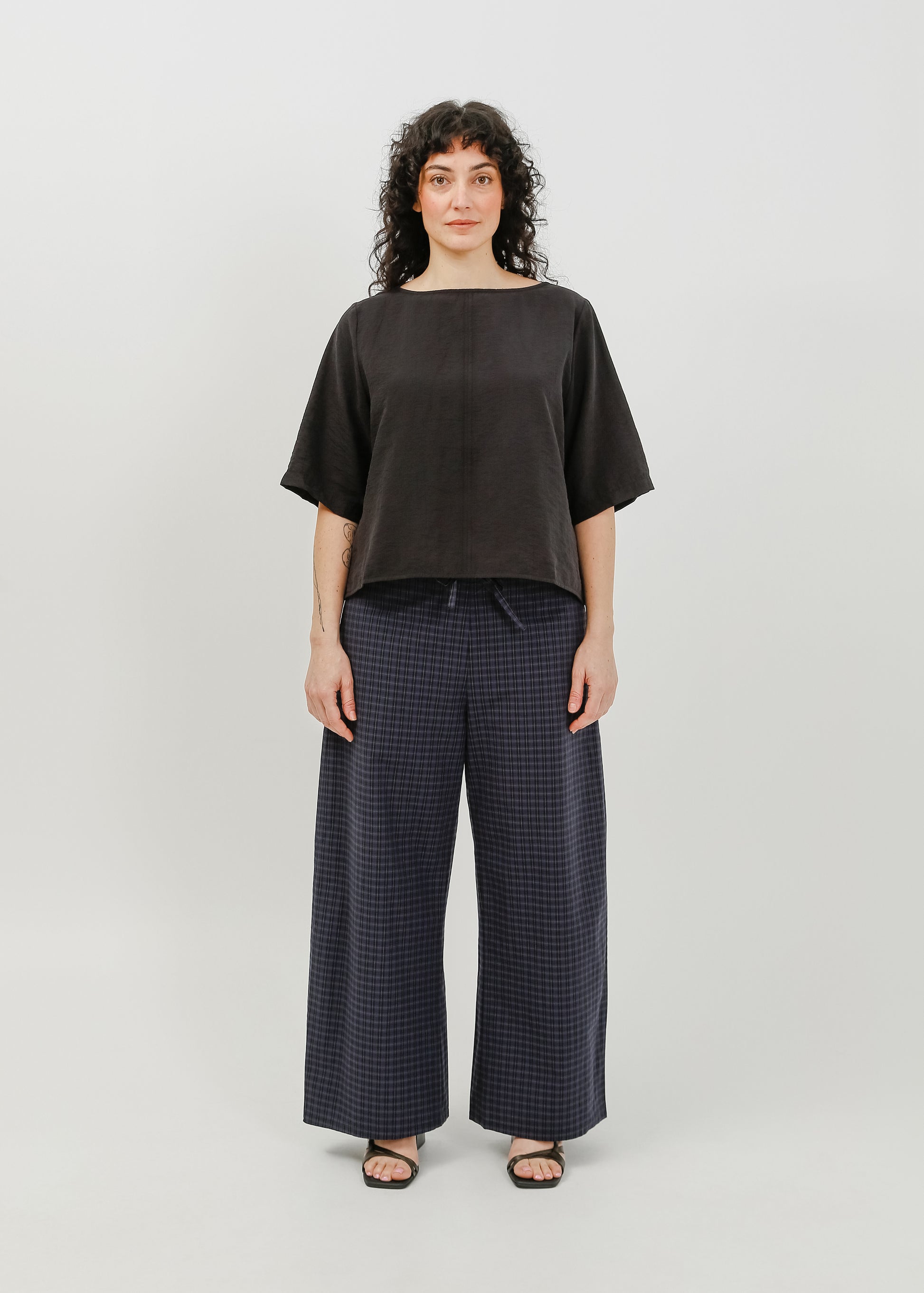 Daisy Tee / Black - 
Black (image 6)