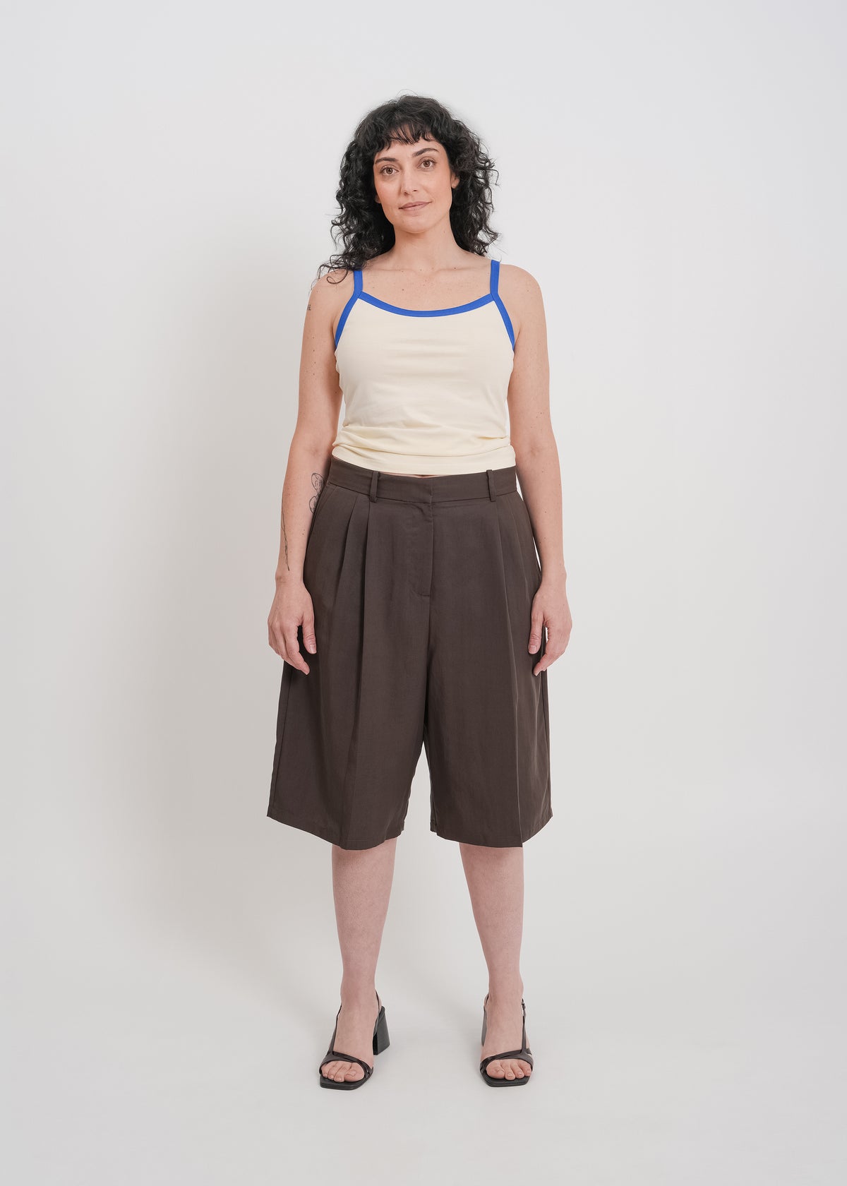 Saige Tailored Short / Chocolate - 
Chocolate (image 7)