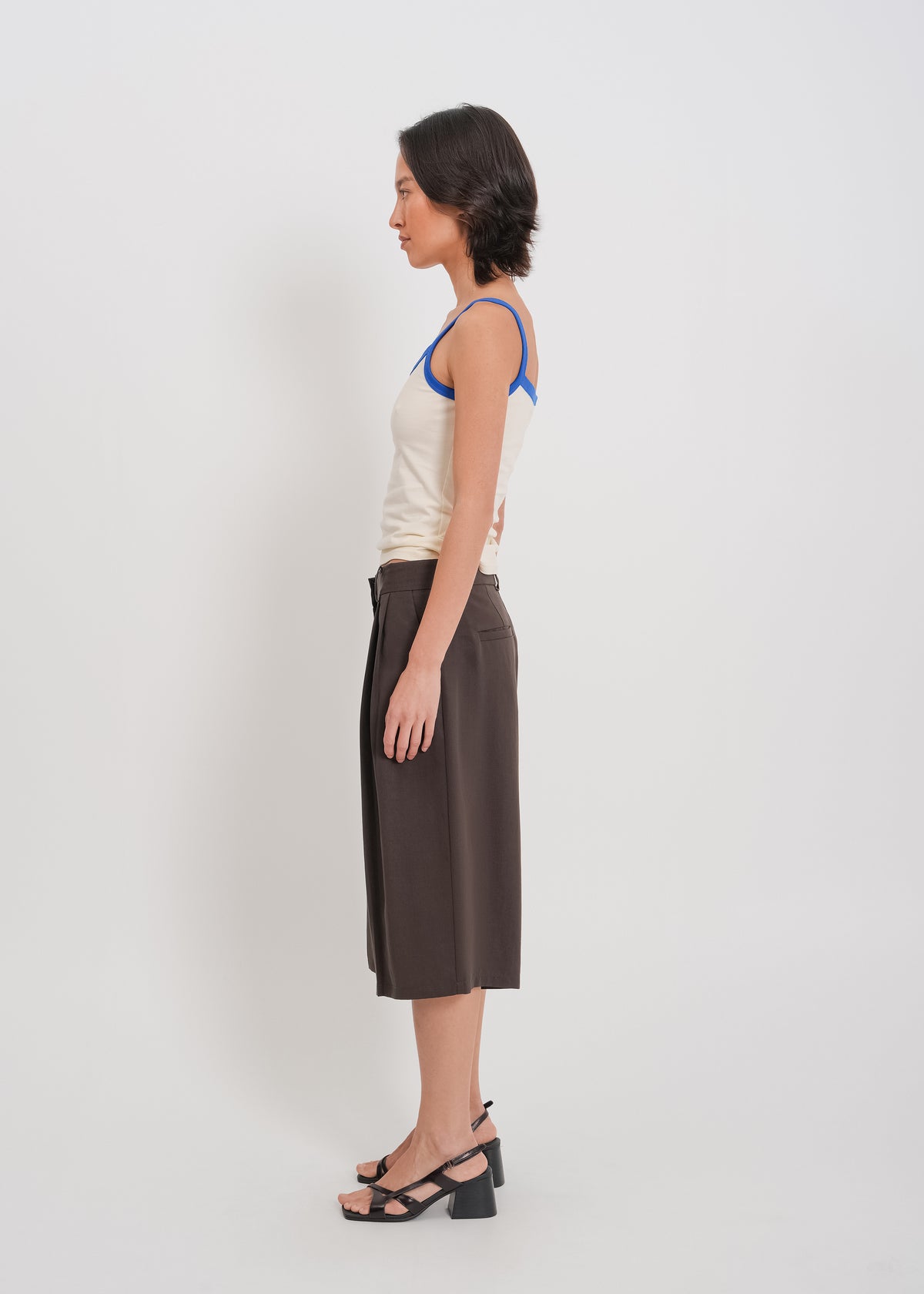 Saige Tailored Short / Chocolate - 
Chocolate (image 4)