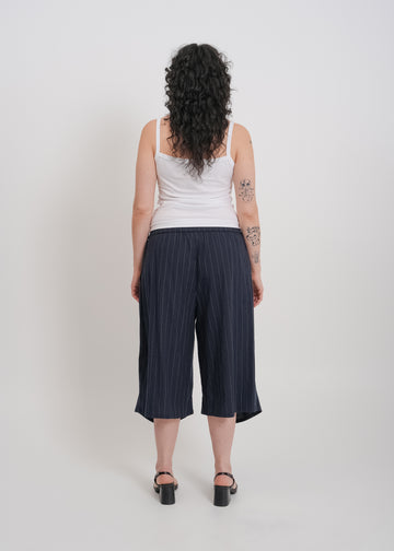 Waylon Short / Navy-White