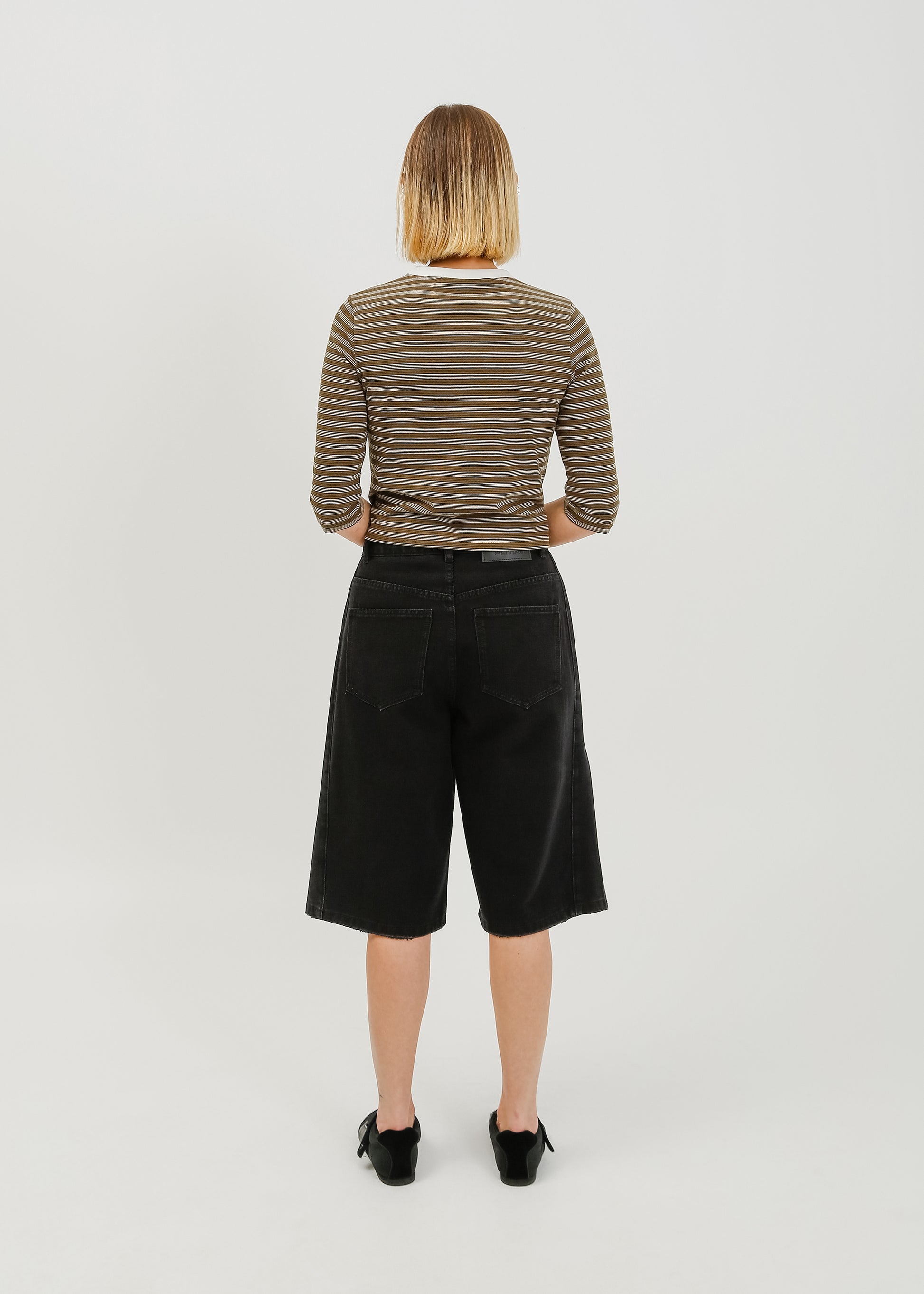 Nadia Denim Short / Black - 
Black (image 4)