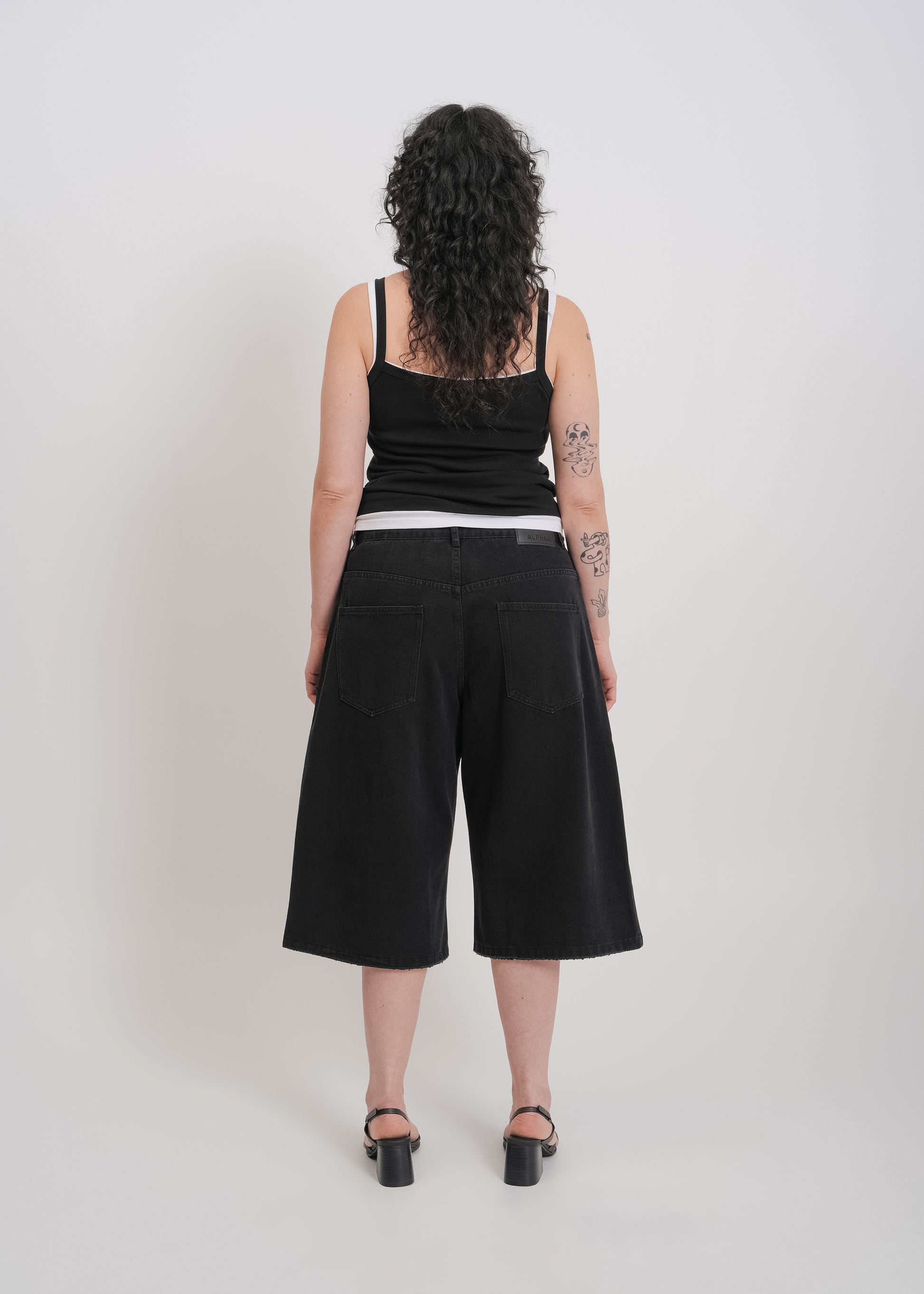 Sullivan Denim Short / Black - 
Black (image 9)