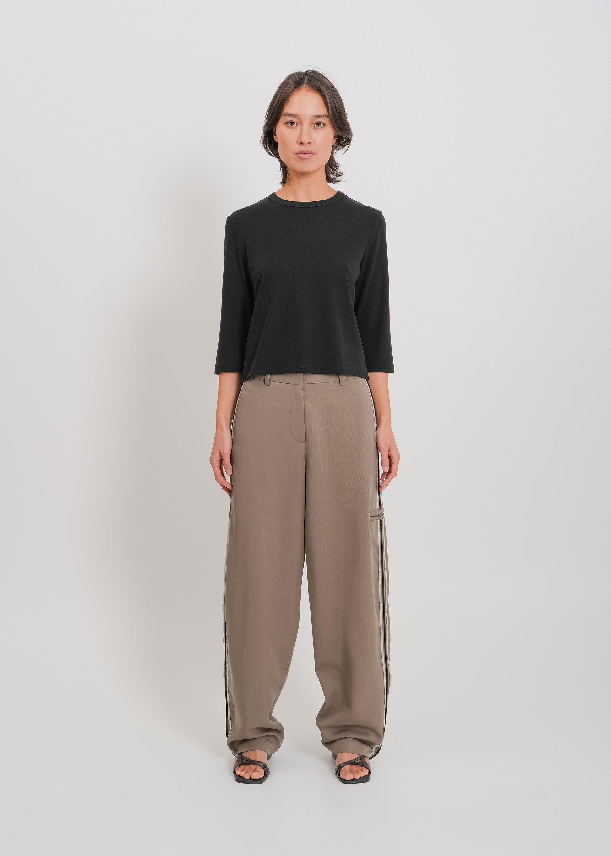 Adira Pant / Taupe - 
Taupe (image 2)