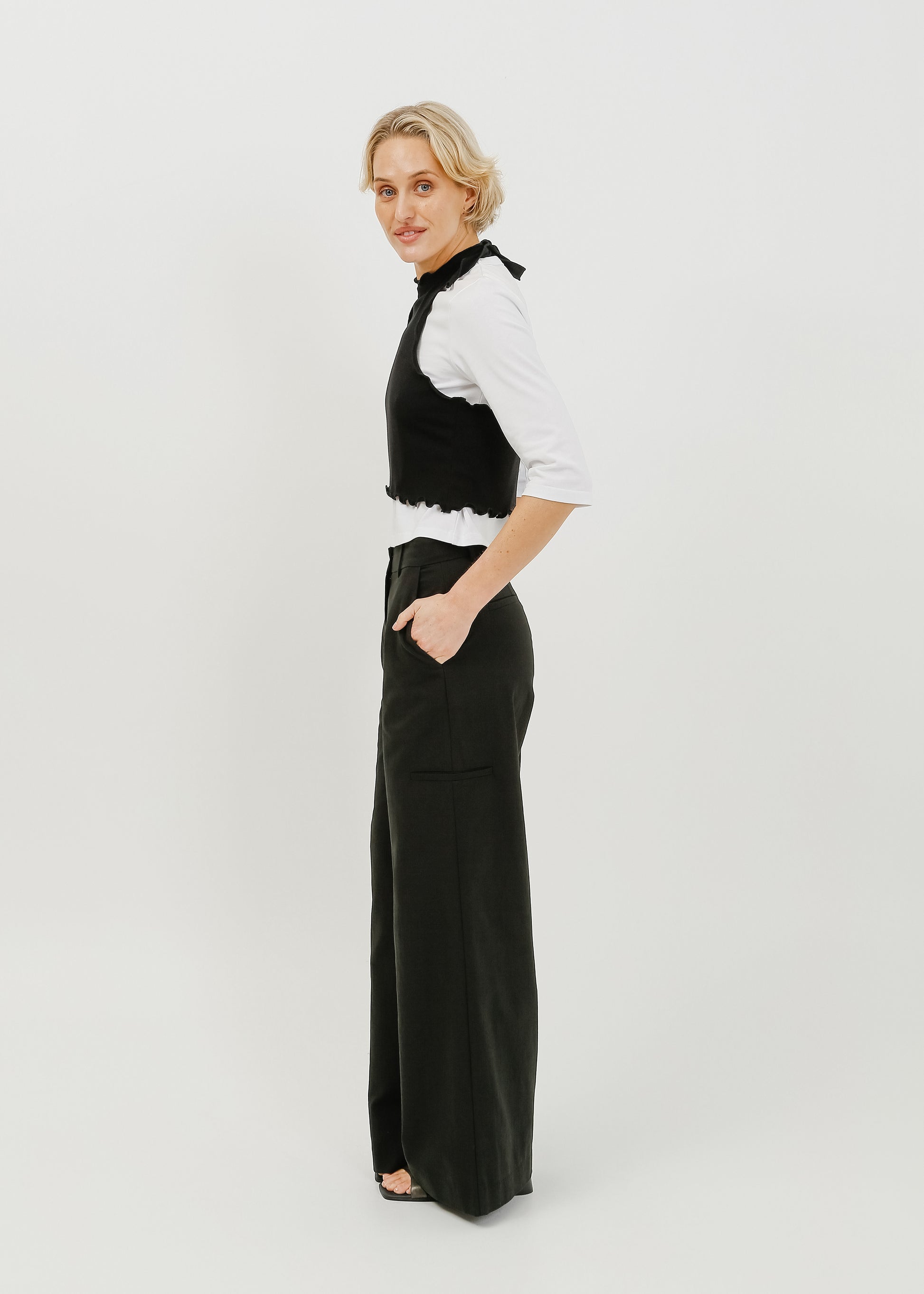 Annie Trouser / Black - 
Black (image 3)