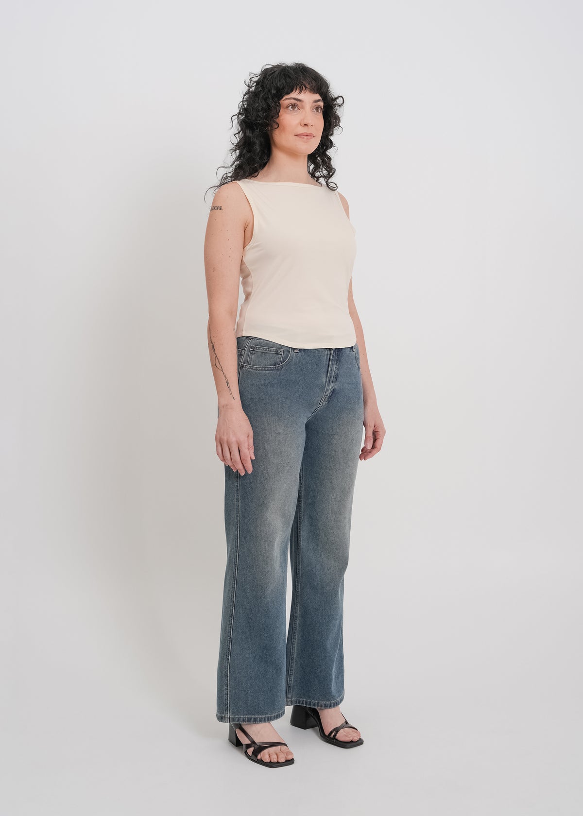Merida Jean / Vintage Blue - 
Vintage Blue (image 7)