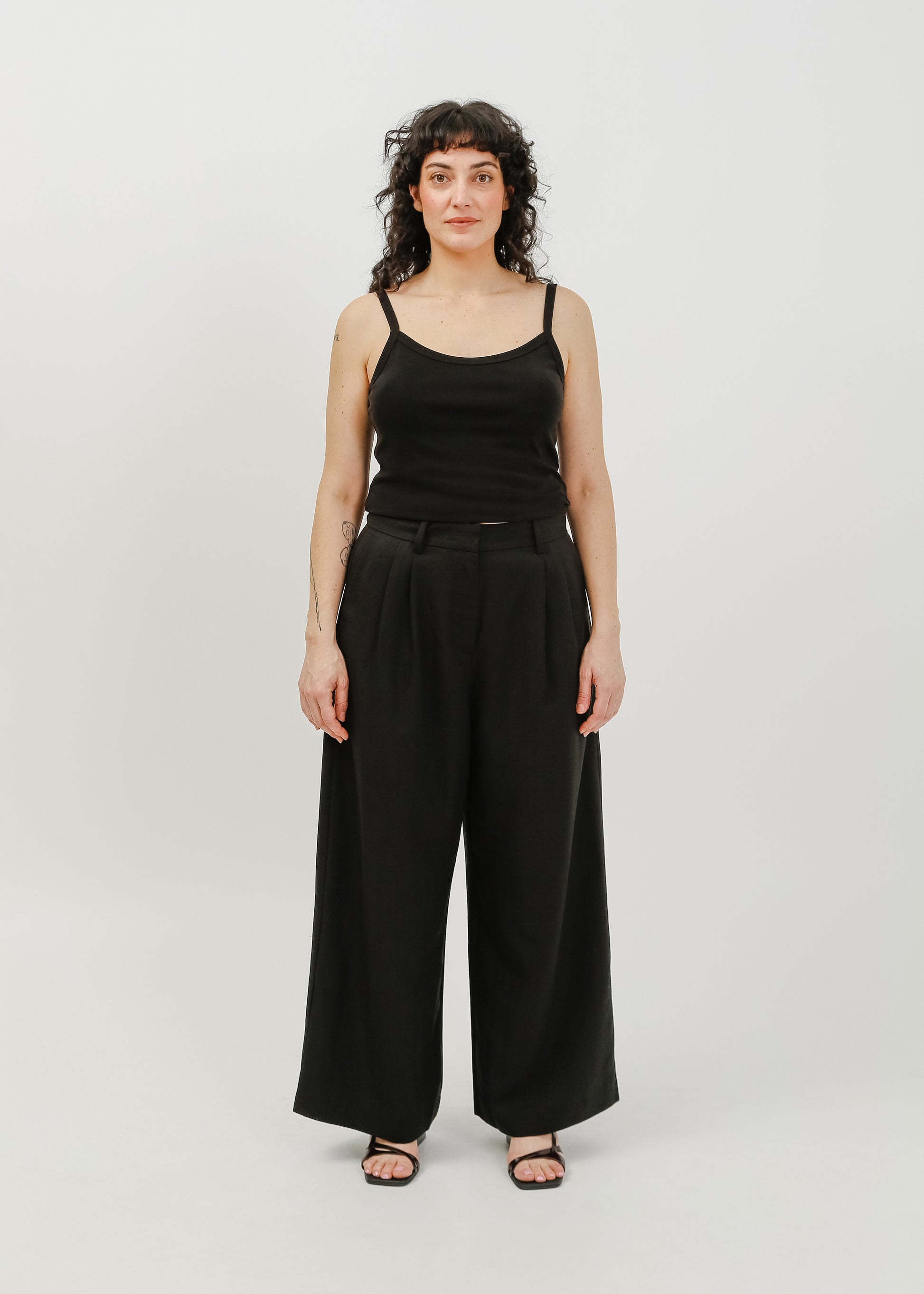 Aris Pant / Black - 
Black (image 6)