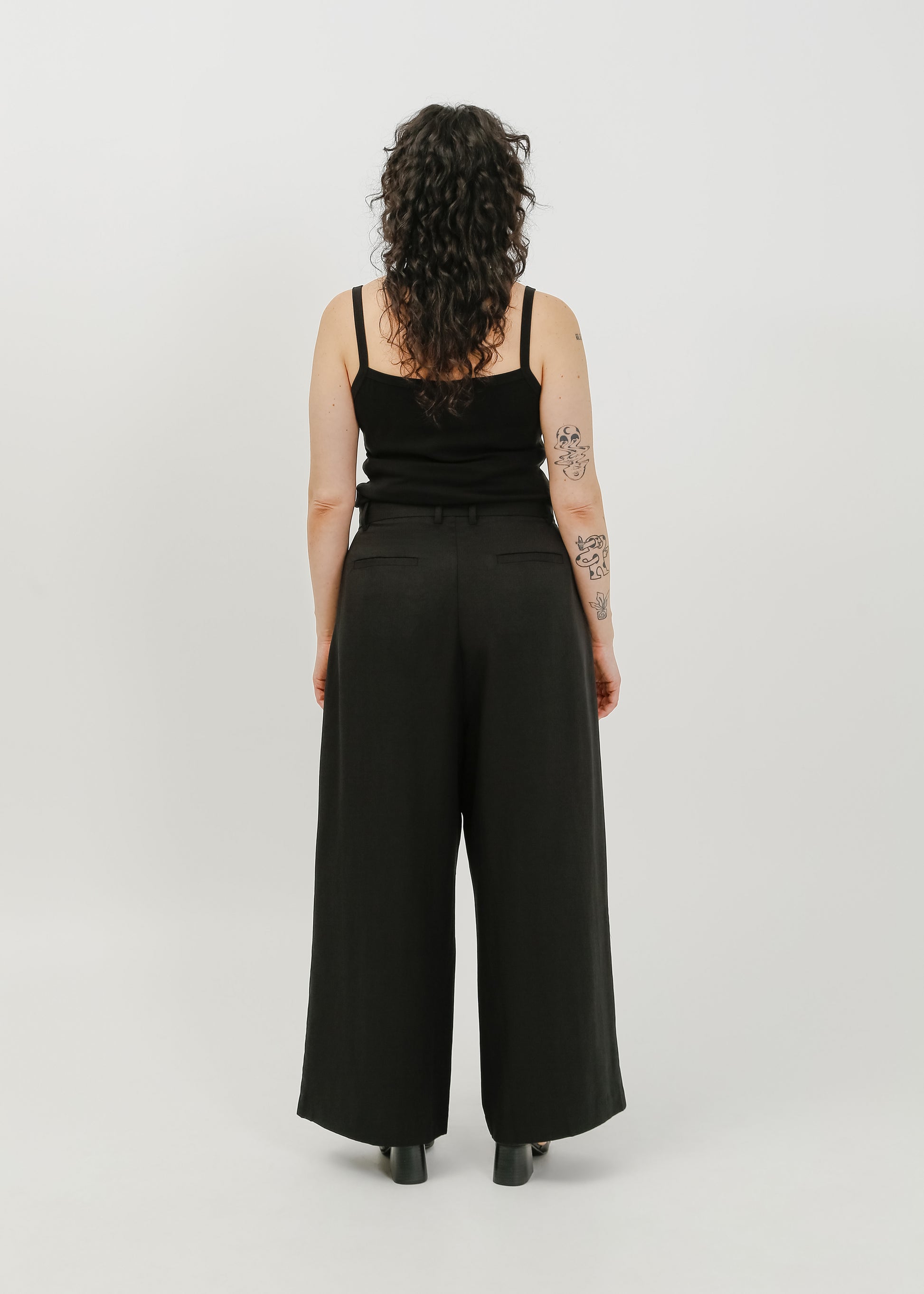 Aris Pant / Black - 
Black (image 9)