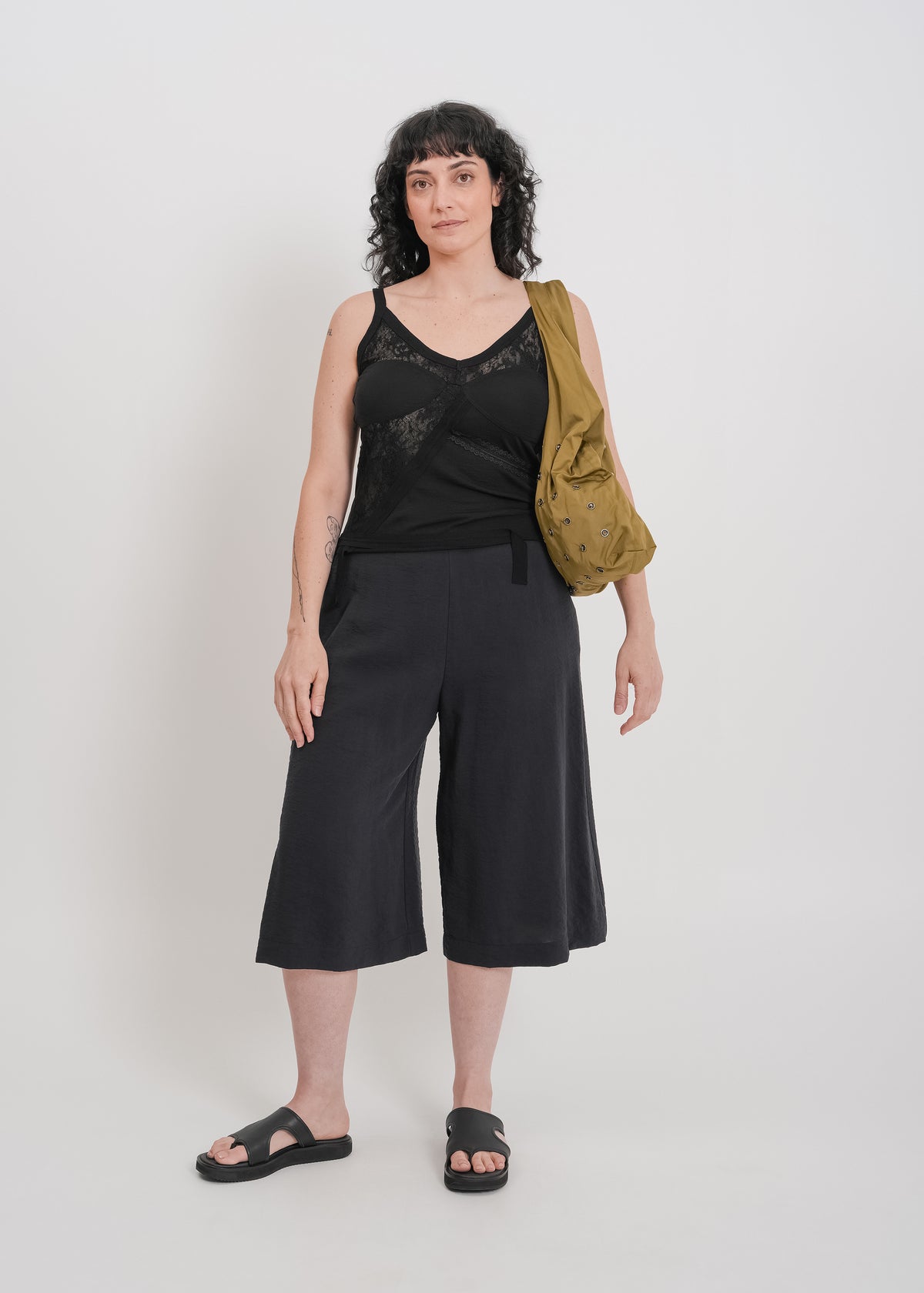 Catalina Short / Black - 
Black (image 10)