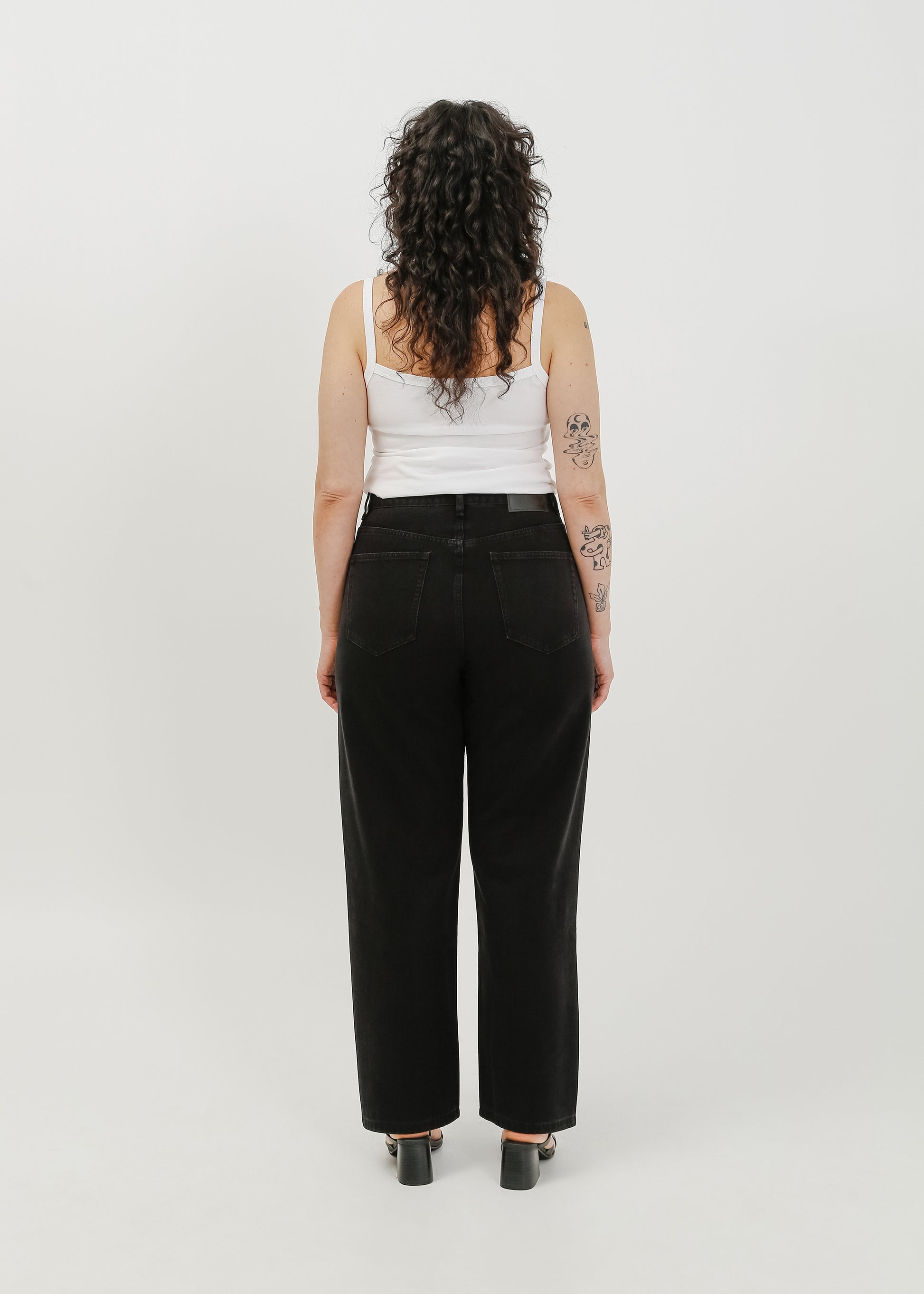 Goldie Jean Long / Black - 
Black (image 9)