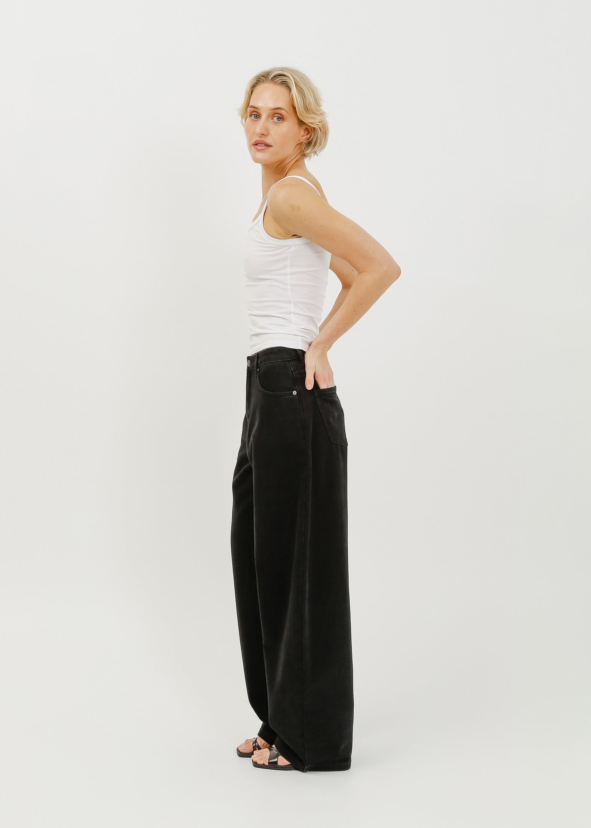 Essex Jean Long / Black - 
Black (image 3)