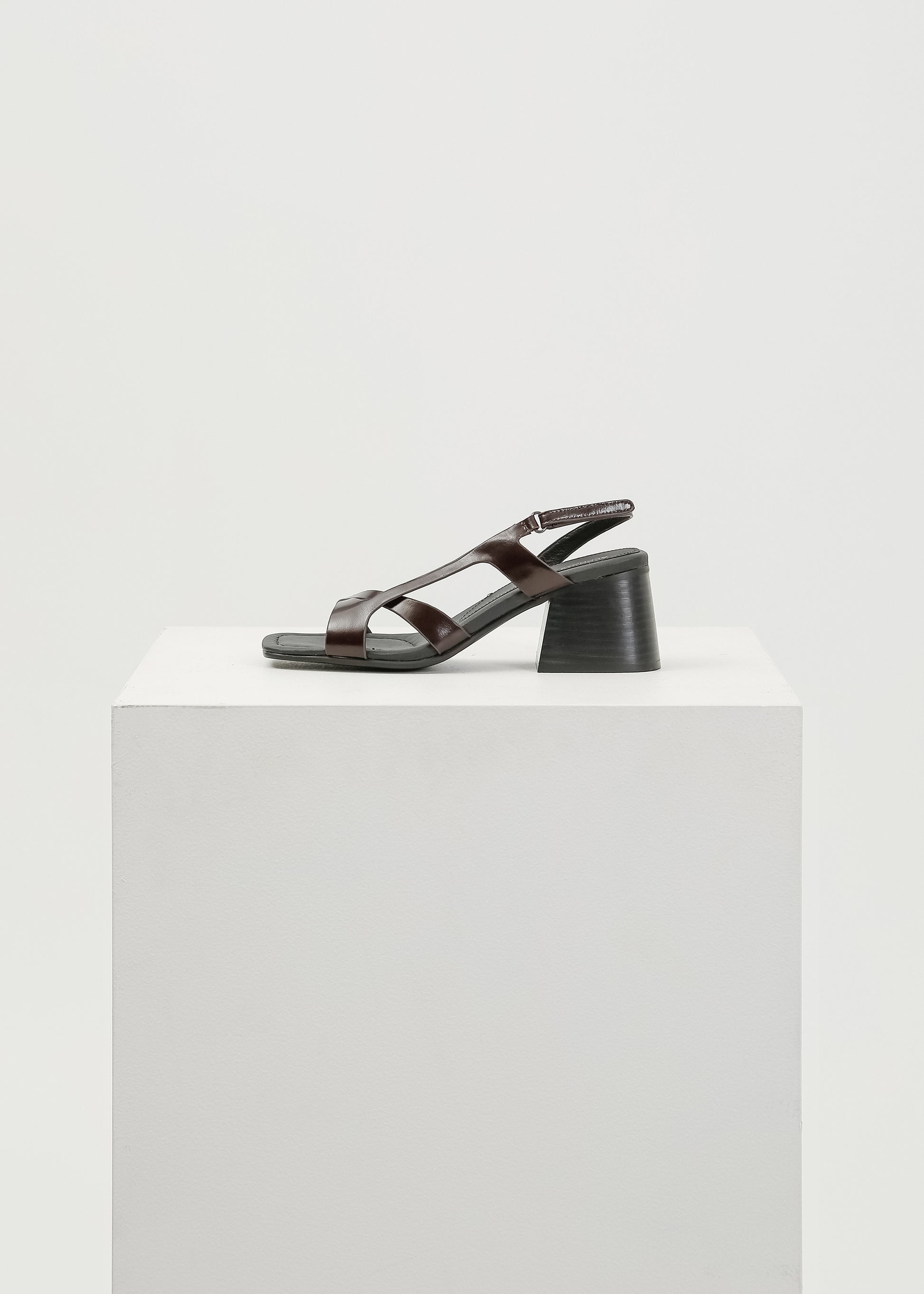 Cody Heel / Mahogany - 
Mahogany (image 2)