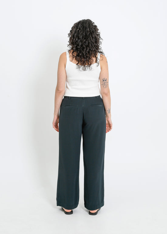 BISHOP PANT / DARKEST GREEN