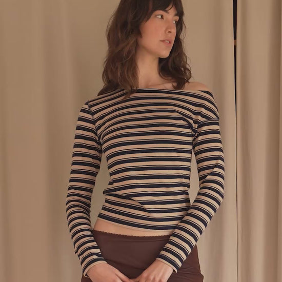 Genevieve Top / Beige-Navy - 
Beige Navy (image 2)