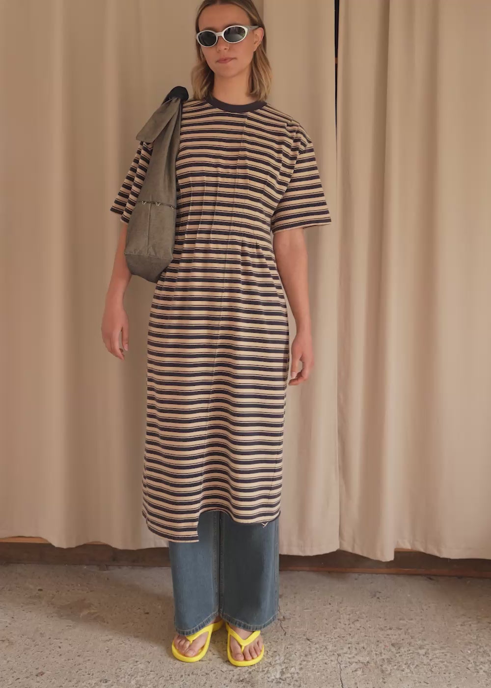 Mariette Tee Dress / Beige-Navy - 
Beige Navy (image 2)